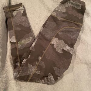 high waisted athletic north face camo leggings